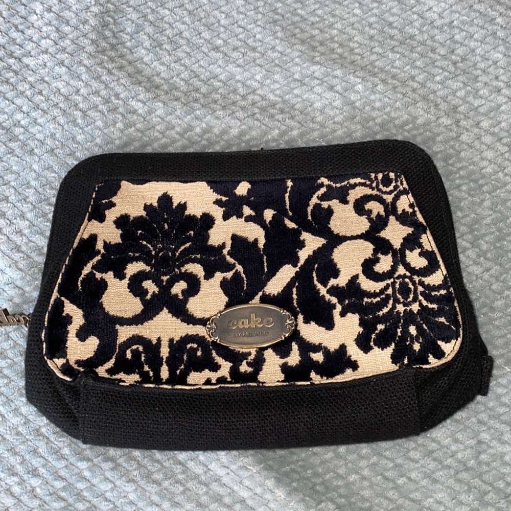 Cake by Petunia Picklebottom clutch